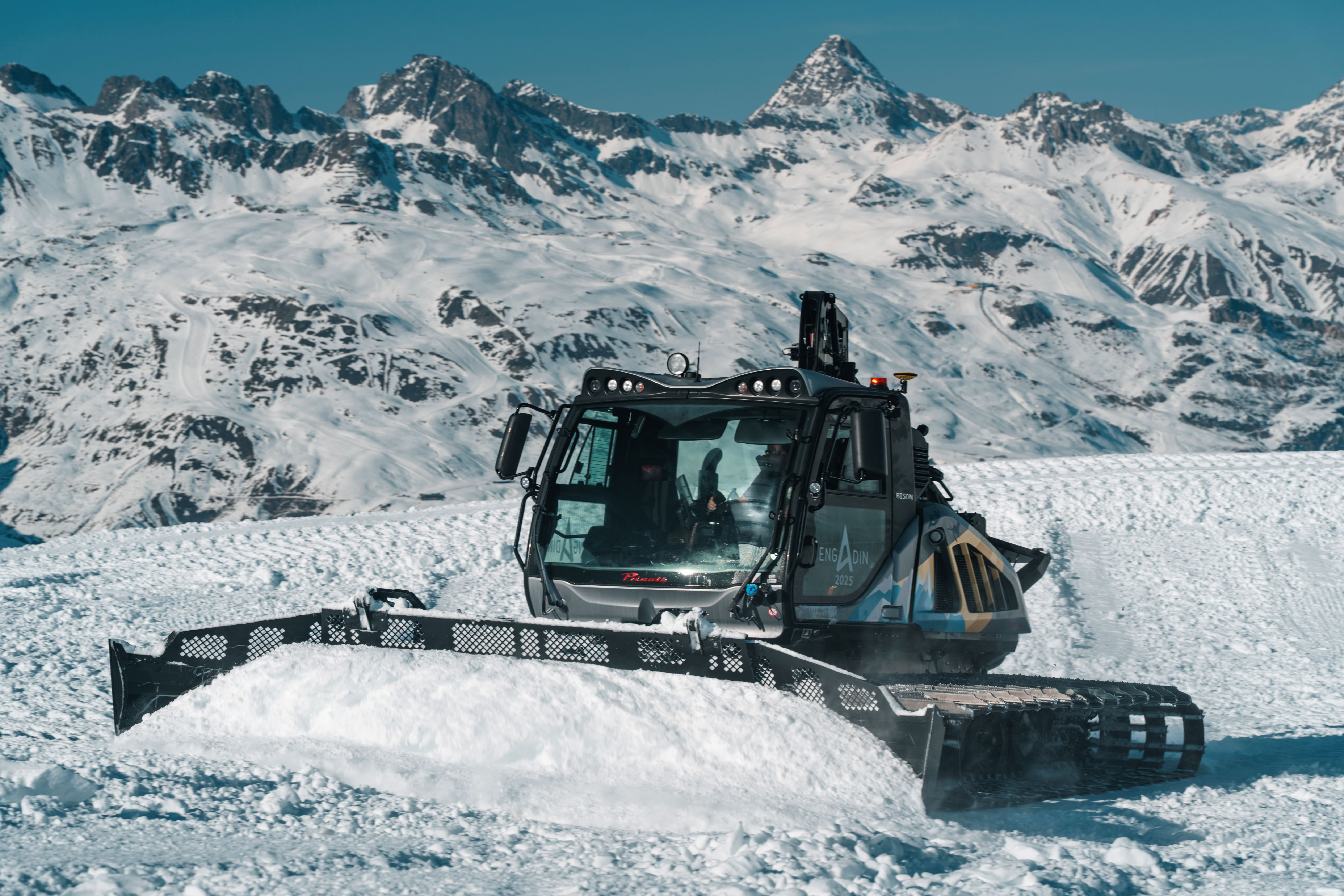 Perfekte Features bei den Engadin FIS Snowboard, Freestyle, and Freeski World Championships 2025 Perfekte Features bei den Engadin FIS Snowboard, Freestyle, and Freeski World Championships 2025