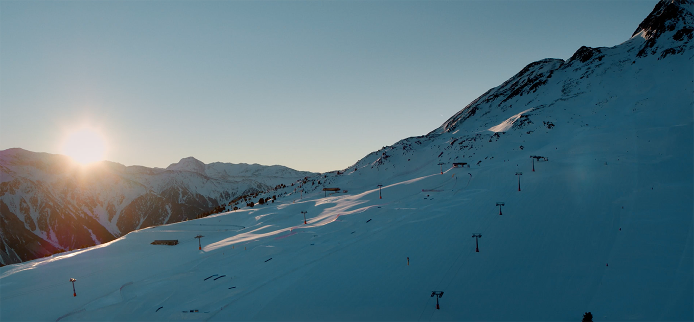 Snow groomers Snow groomers